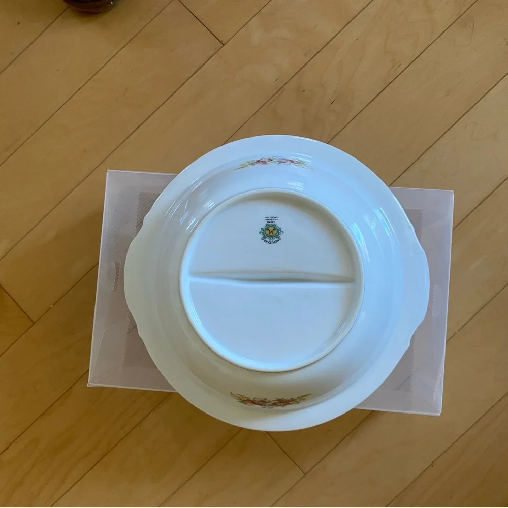 Noritake Elegant Floral Divided Bowl with Gold Accents